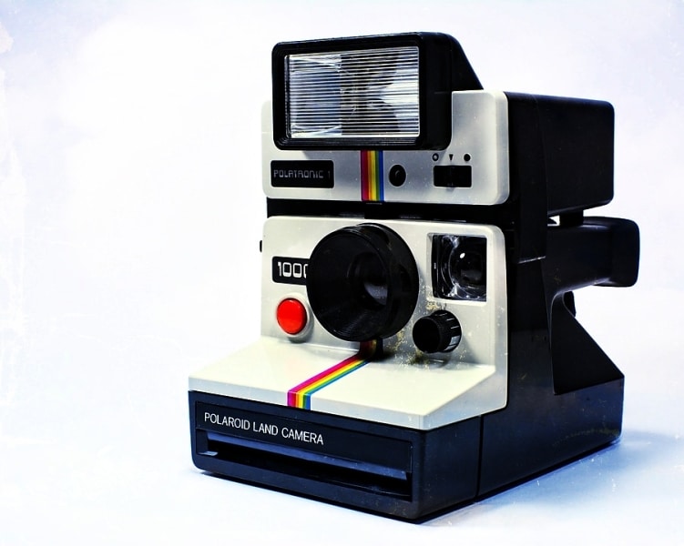 Albero Di Natale Con Foto Polaroid.I Racconti Di Natale A Night Christmas Una Polaroid Per Natale Vercelliweb Tv